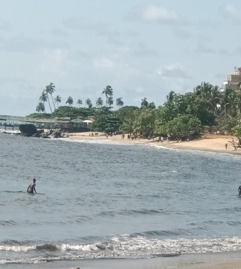 La Maison Du Voyageur Kribi Esterno foto
